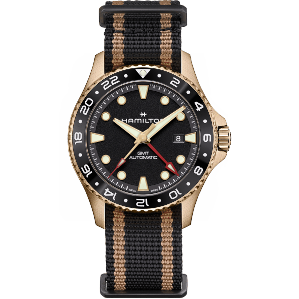 Hamilton Khaki Navy Scuba GMT H82565930 iz brona, črna številčnica in črno-zlat pašček NATO, pogled od spredaj